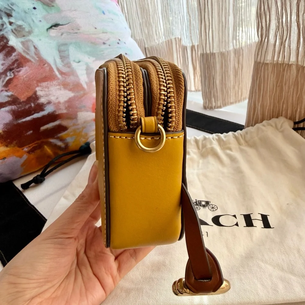 Coach limited edition Coachies Winkie Kira Crossbody Bag - Picture 6 of 11